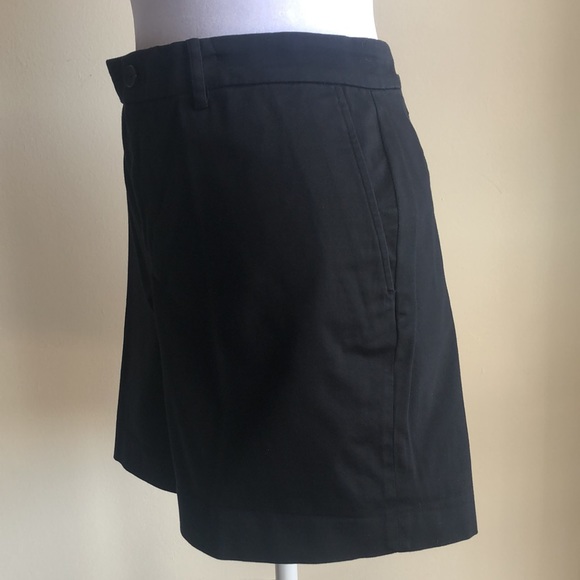 LAUREN RALPH LAUREN 6 1/2” IN SEAM ZIP UP BUTTON FRONT BLACK SHORT SIZE … - Picture 5 of 8